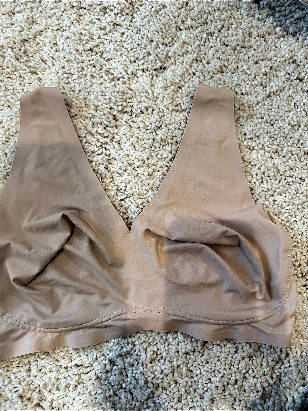 True & Co True Body Lift V-Neck Bra Beige